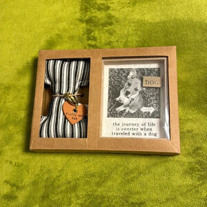 NIB Muddy Paws Gift Box